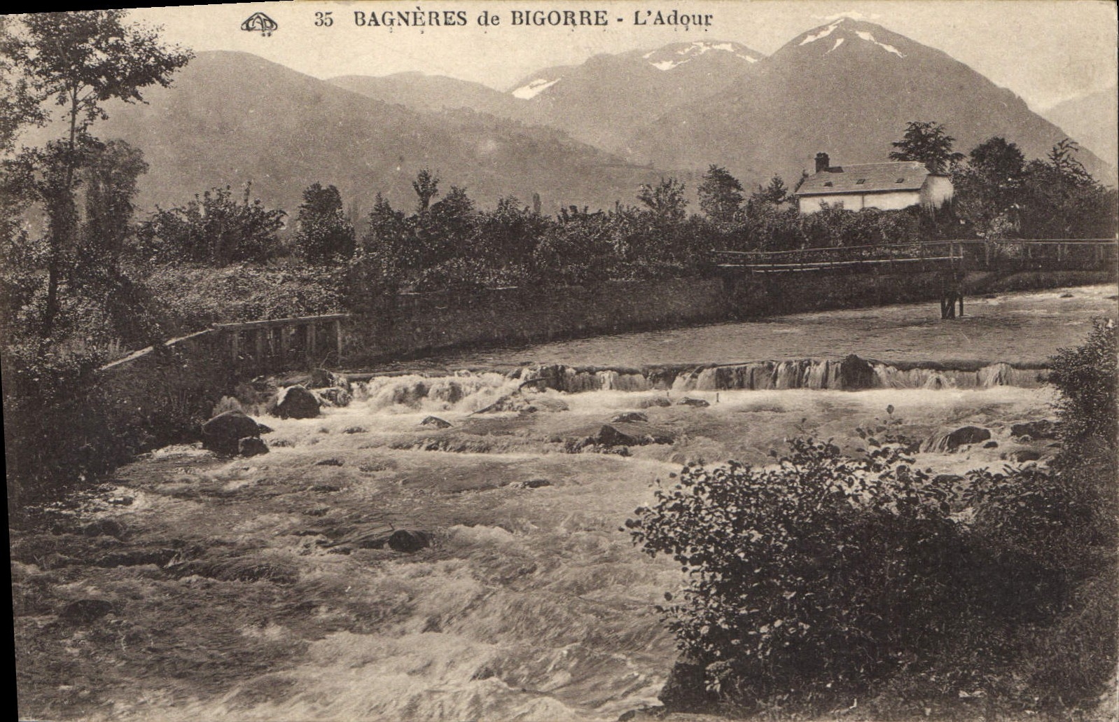 Bagnères-de-Bigorre - L'Adour — vue du cours d'eau et des montagnes enneigées — éditeur CPAPHIL, n° 35