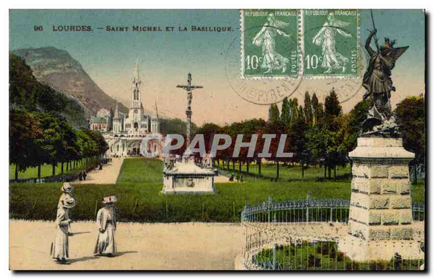 CPA Lourdes St Michel et la Basilique 