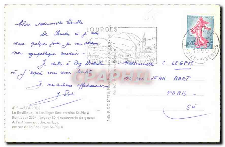 CPA Lourdes La Basilique Souterraine T Pie X langeur 60 m recouverte de gazon  — Verso