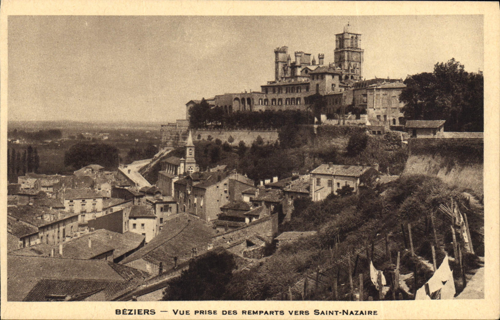 Béziers — Vue prise des remparts vers Saint-Nazaire