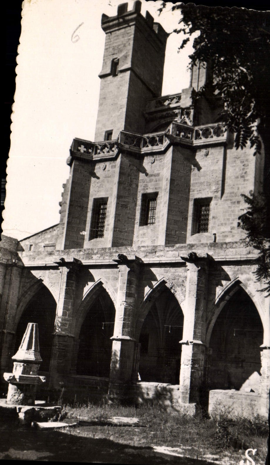 CPA Beziers Herault le Cloitre 