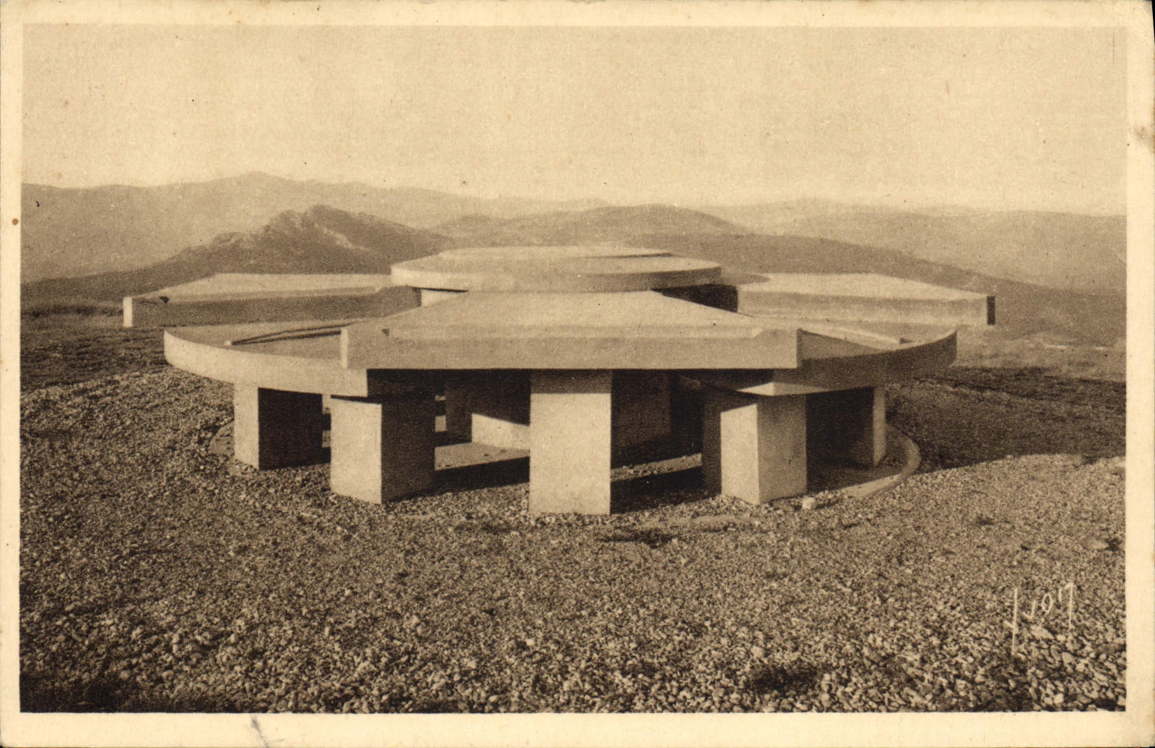 La Croix de Guerre — Lamalou-les-Bains (Hérault) — Les Éditions d'Art N. N.