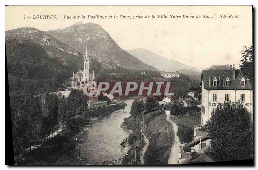 CPA Lourdes vue sur la Basilique et le Gave prise de la Villa Notre Dame de Sion 