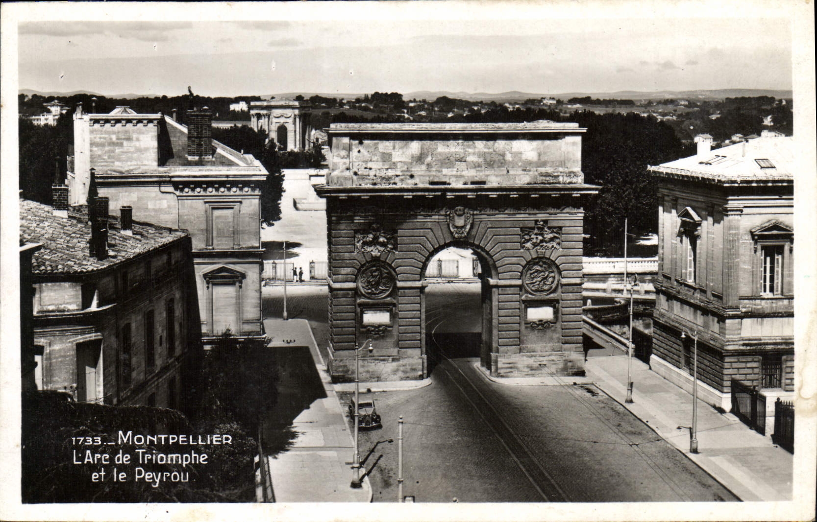 CPA Montpellier l'Arc de Triomphe et le Peyrou 