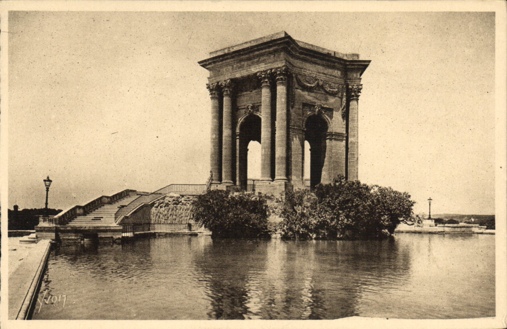 Montpellier (Hérault) — Jardin du Peyrou — Le Château d'eau — Éditions d'Art Yvon