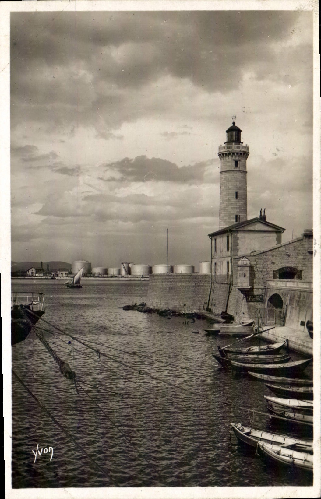 CPA Sete Herault Entree du vieux Port 