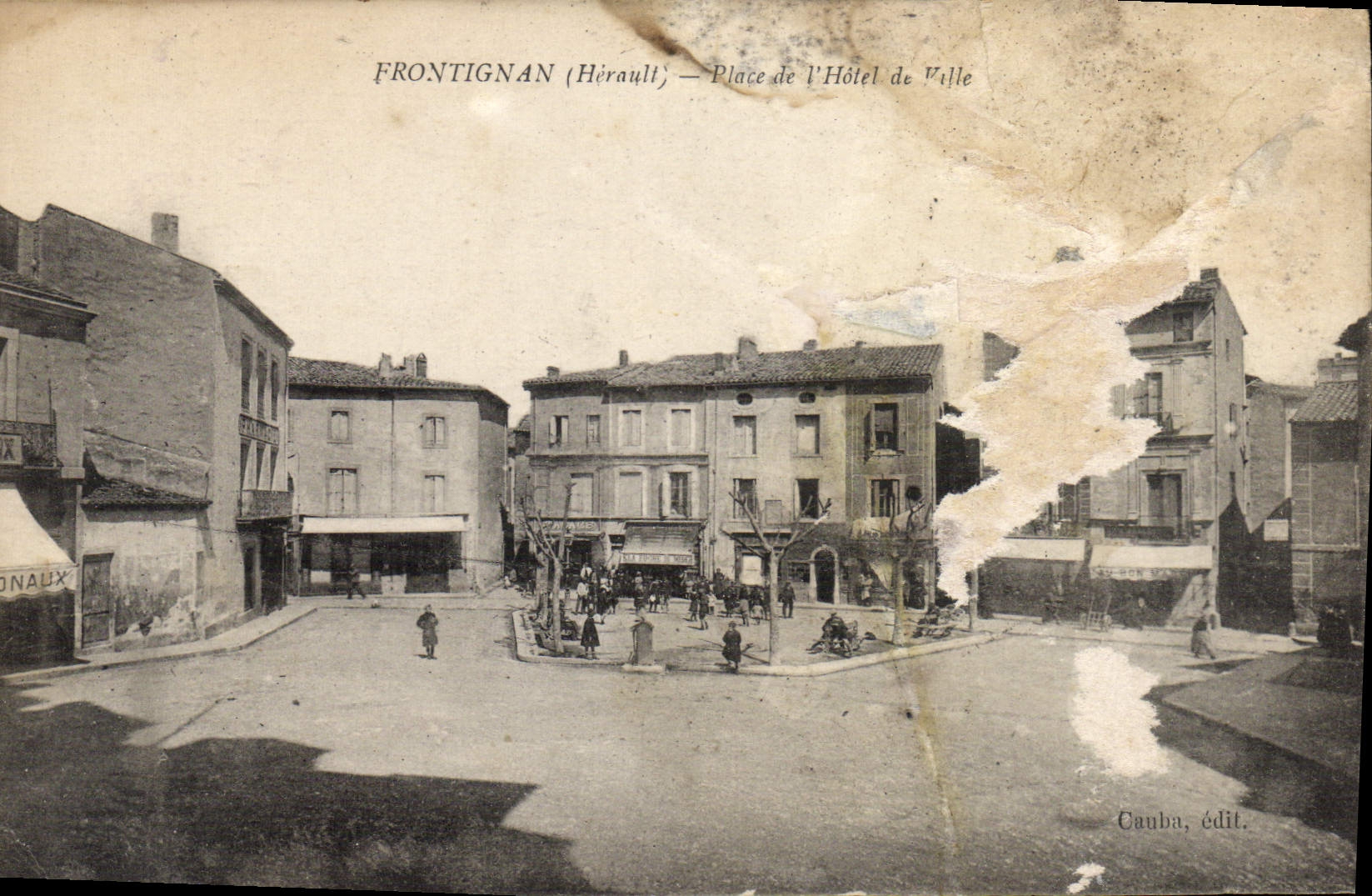CPA Frontignan Herault Place de l'Hotel de Ville 