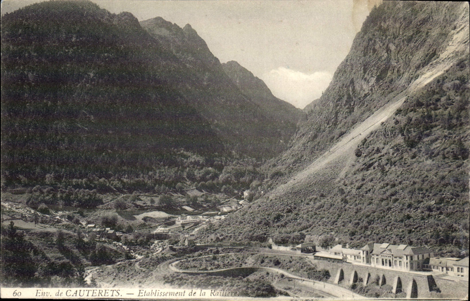 CPA Env de Cauterets Etablissement de la Railiere 