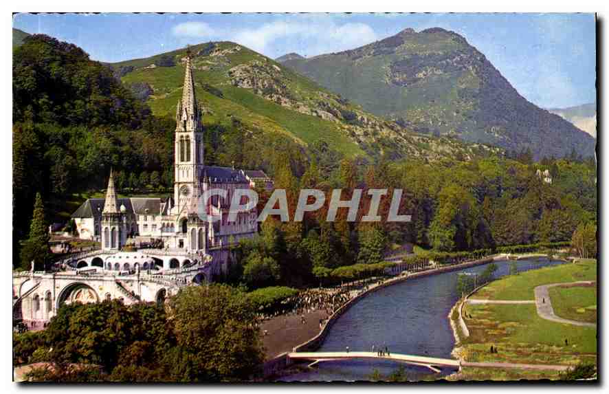 CPA Lourdes la Basilique le Gave et les Nouveaux Ponts 