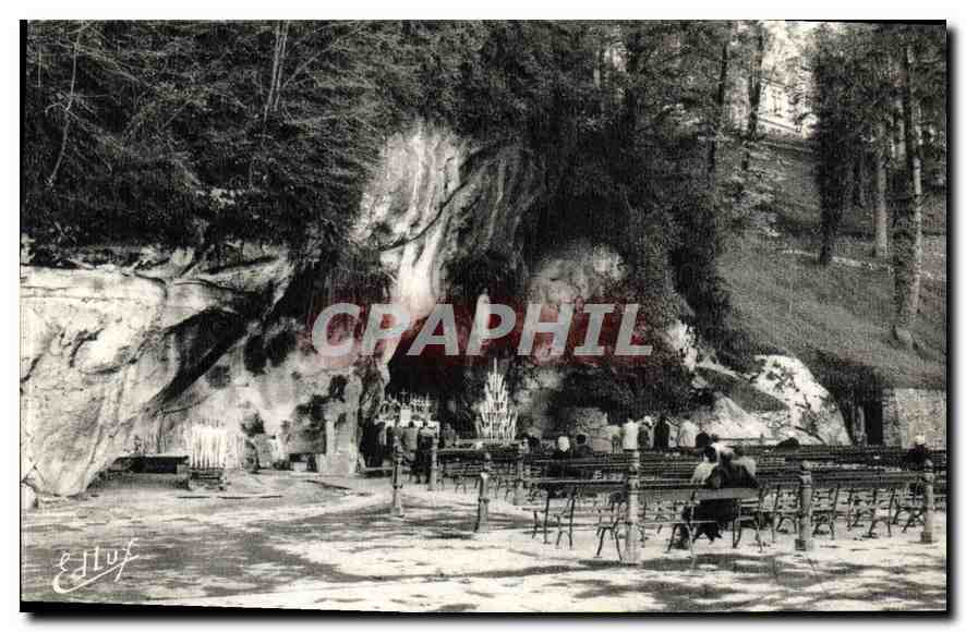 CPA Lourdes la Grotte Miraculeuse 