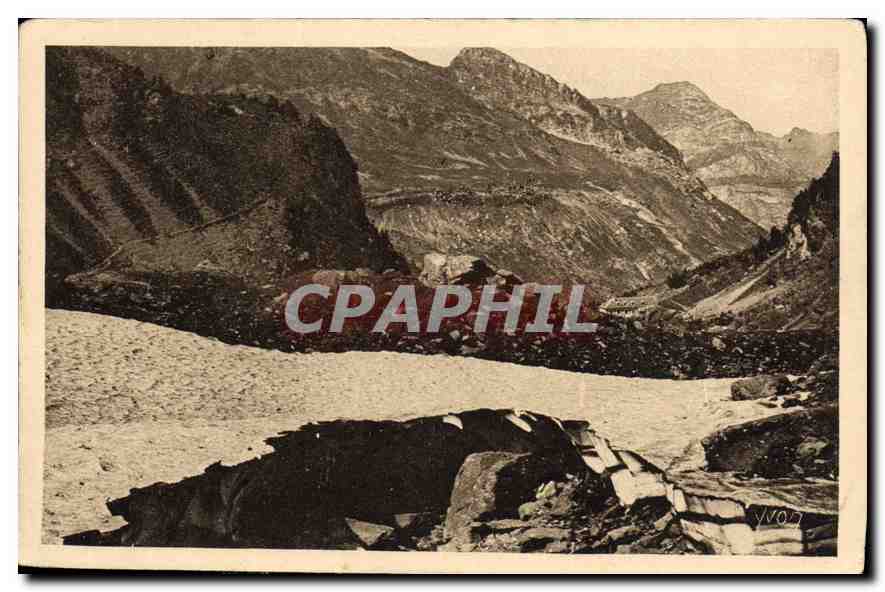 CPA Les Pyrenees Cirque de Gavarnie Pont de Neige 