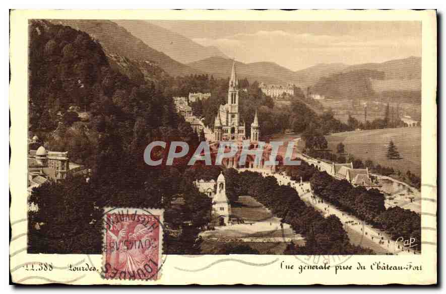 CPA Lourdes vue generale prise du Chateau Fort 
