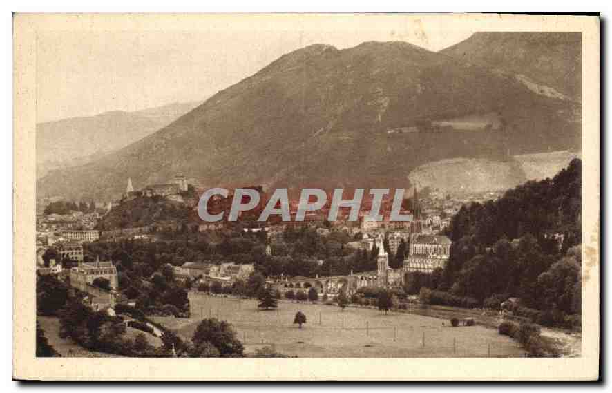 CPA Lourdes la Basilique et le Chateau Fort 