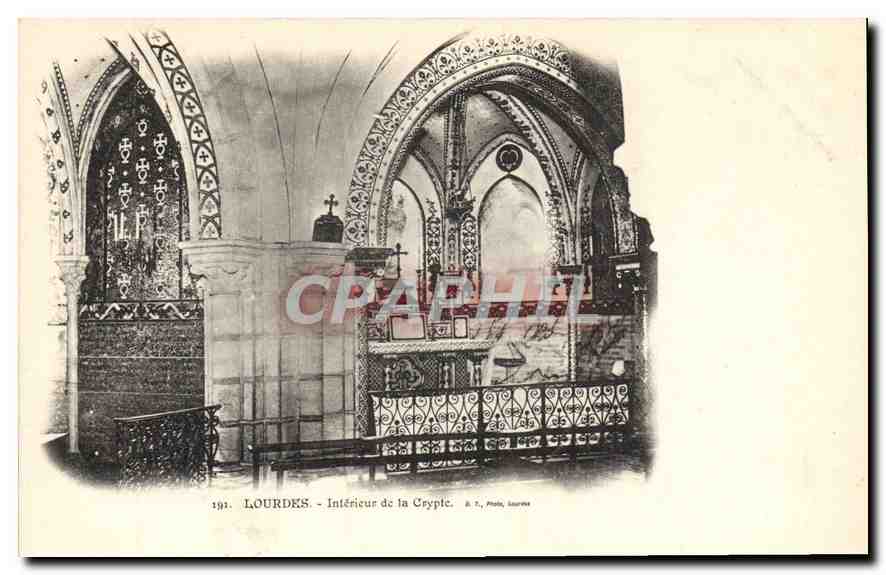 CPA Lourdes Interieur de la Crypte 