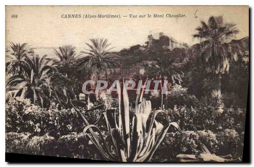 CANNES (Alpes-Maritimes) — Vue sur le Mont Chevalier — Éditeur : De Breteuil