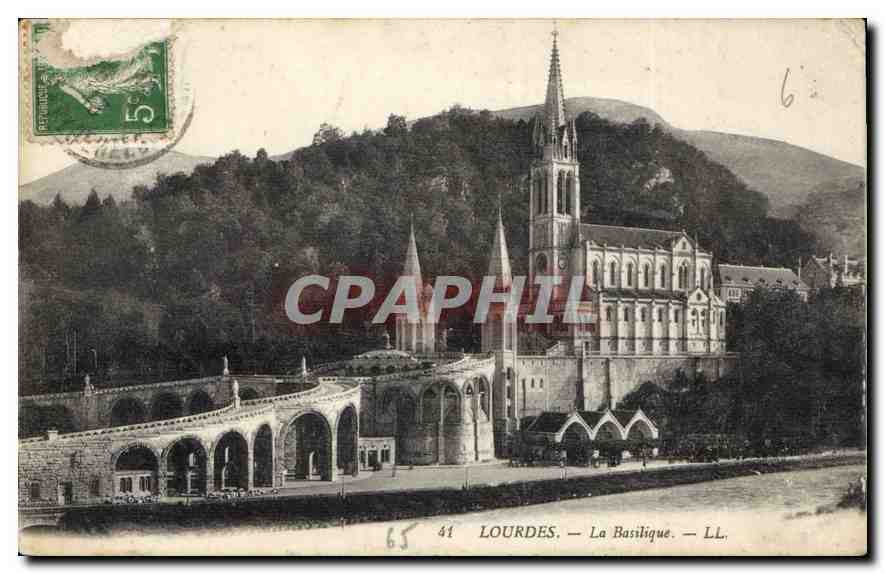 CPA Lourdes La Basilique 