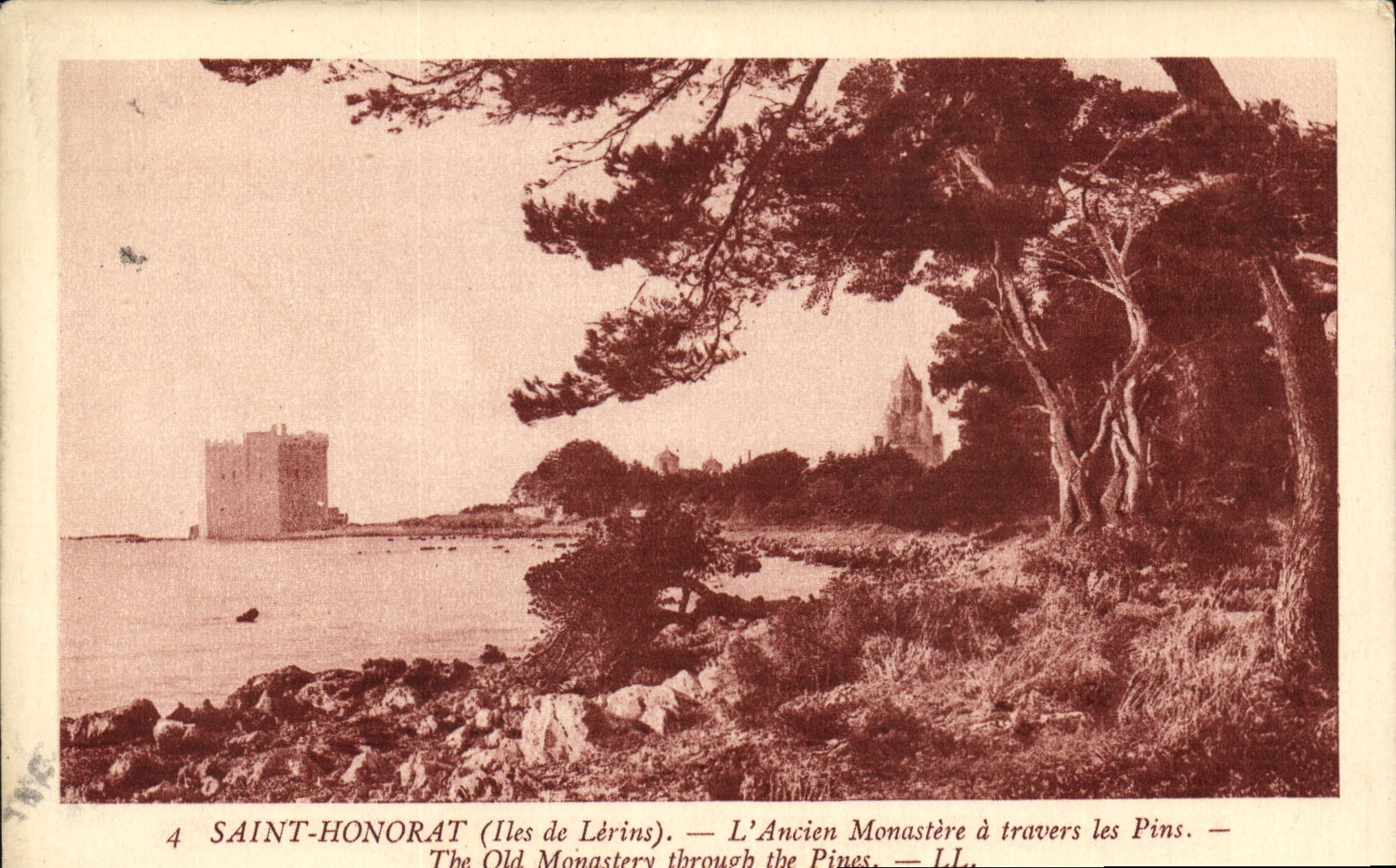 CPA Saint Honorat Iles de Lerins l'Ancien Monastere a travers les Pins 