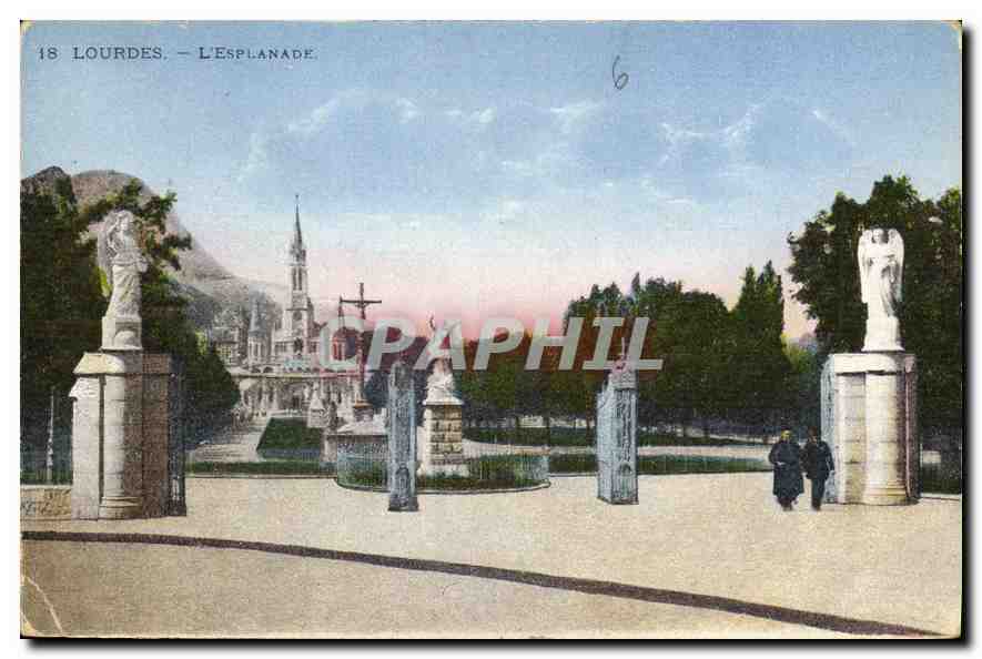 CPA Lourdes l'Esplanade 