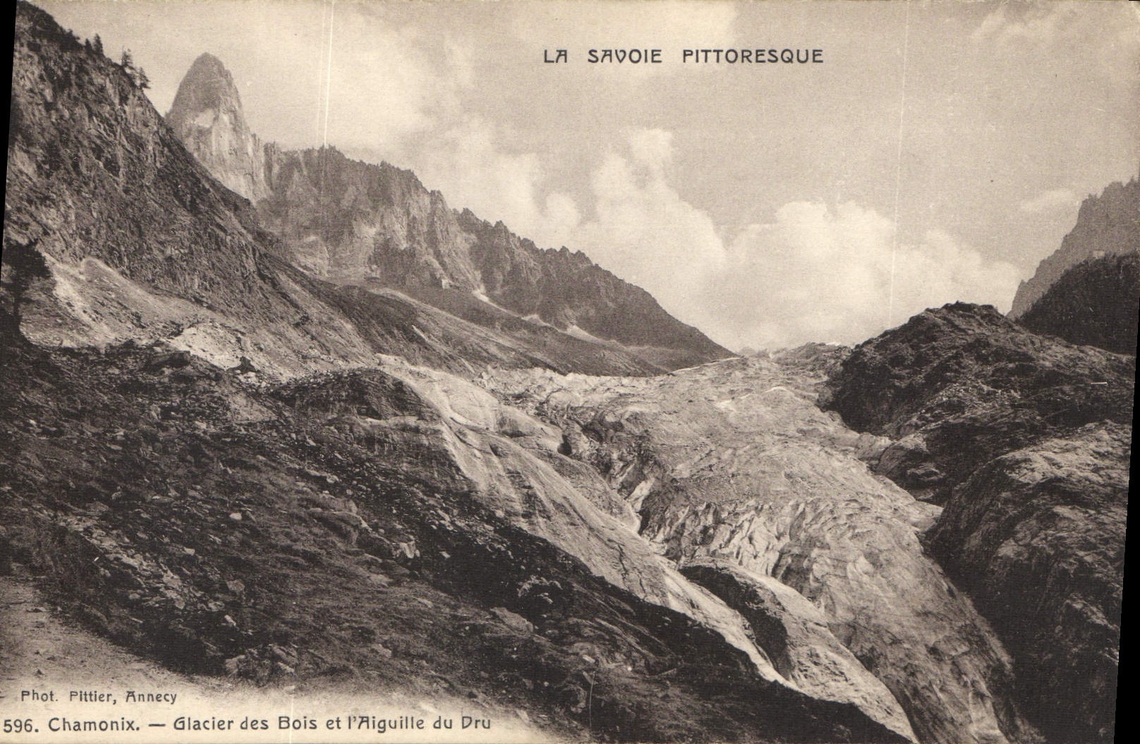 CPA Chamonix Glacier des bois et l'Aiguille du Dru 