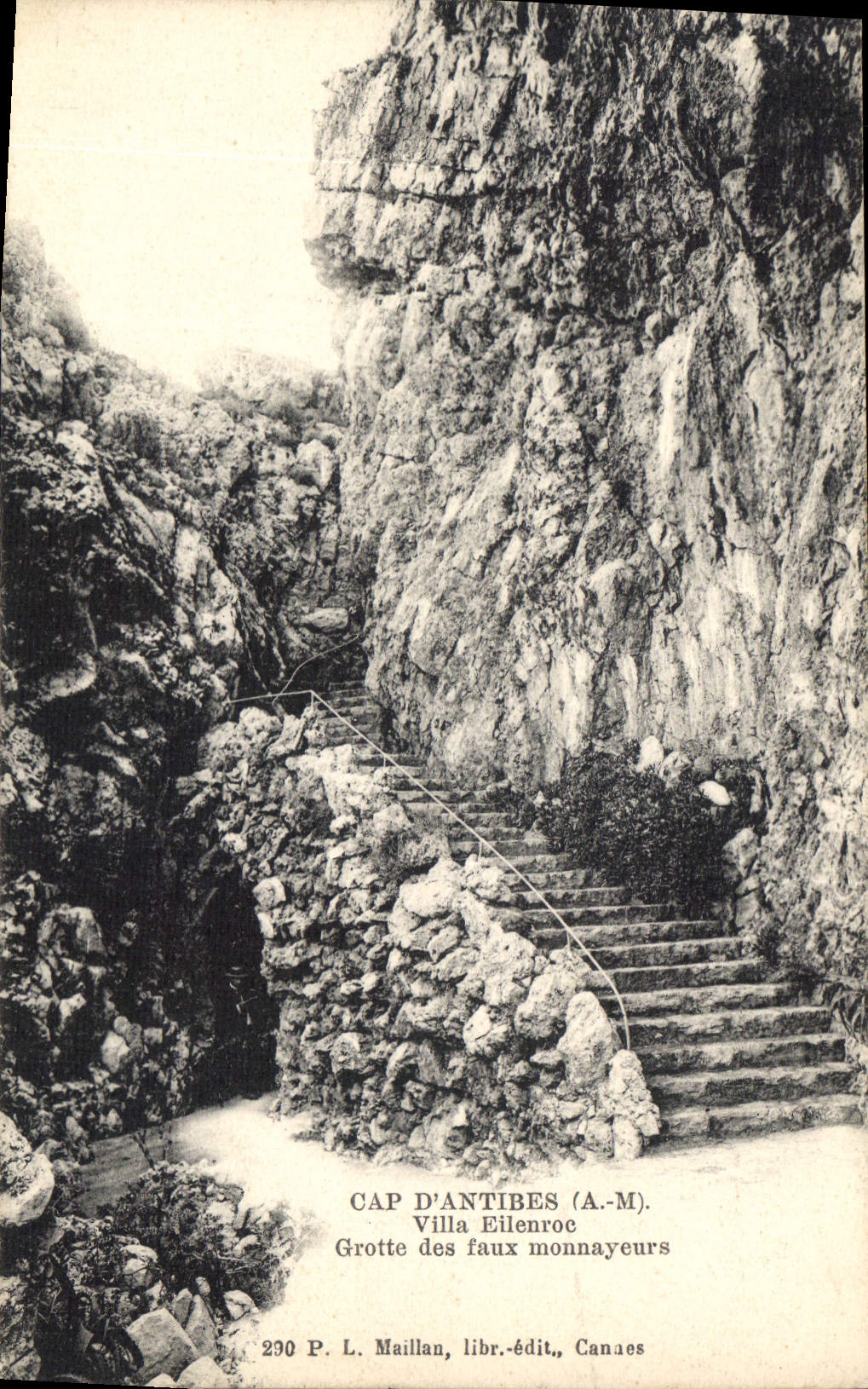 CPA Cap d'Antibes A M Villa Ellenroc Grotte des faux monnayeurs 