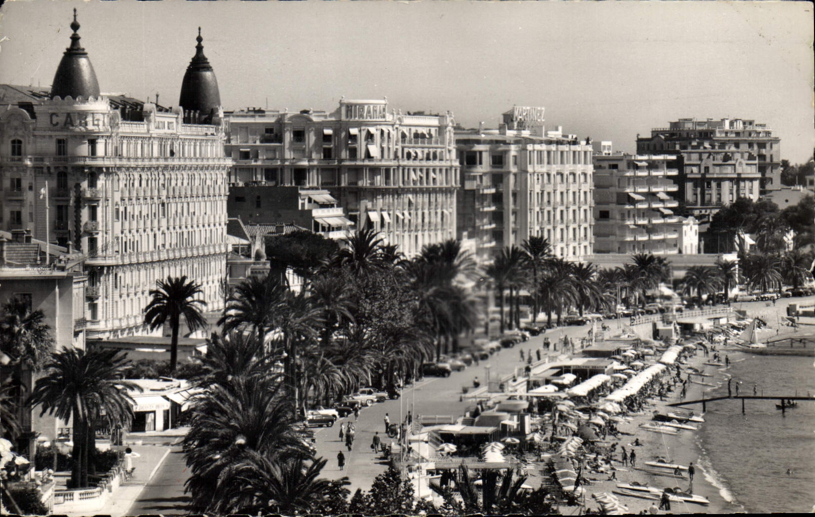 CPA Cote d'Azur Cannes la Plage la Croisette et les Palaces 