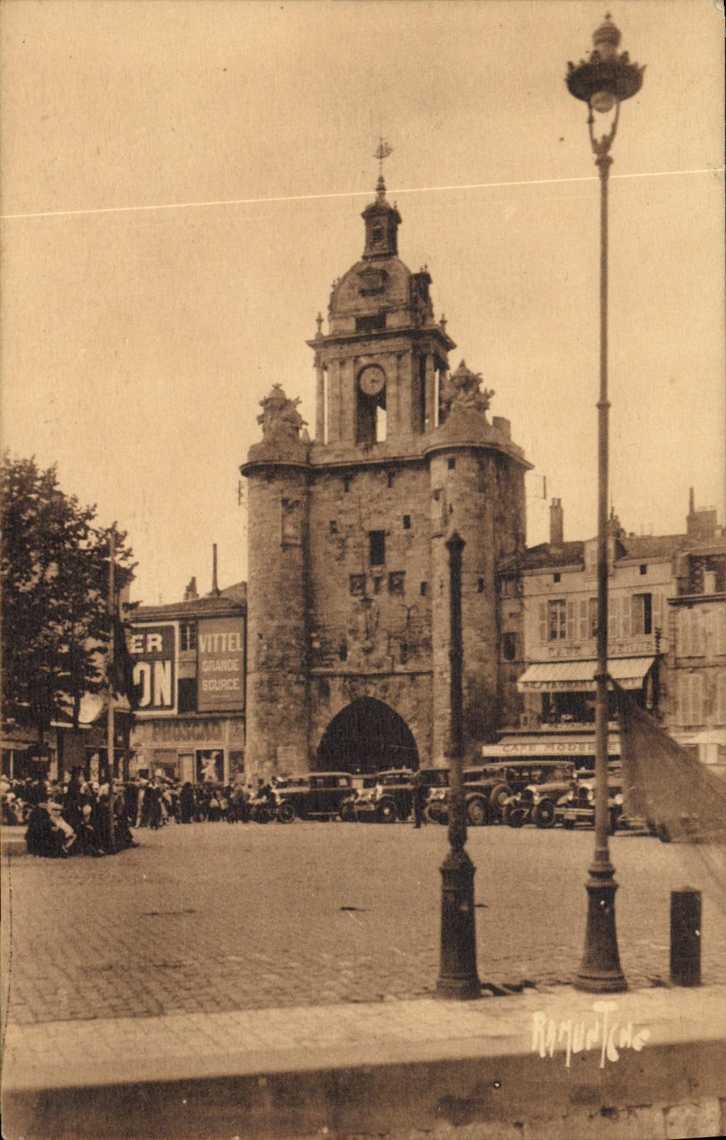 CPA La Rochelle Porte de la Grosse Horloge 