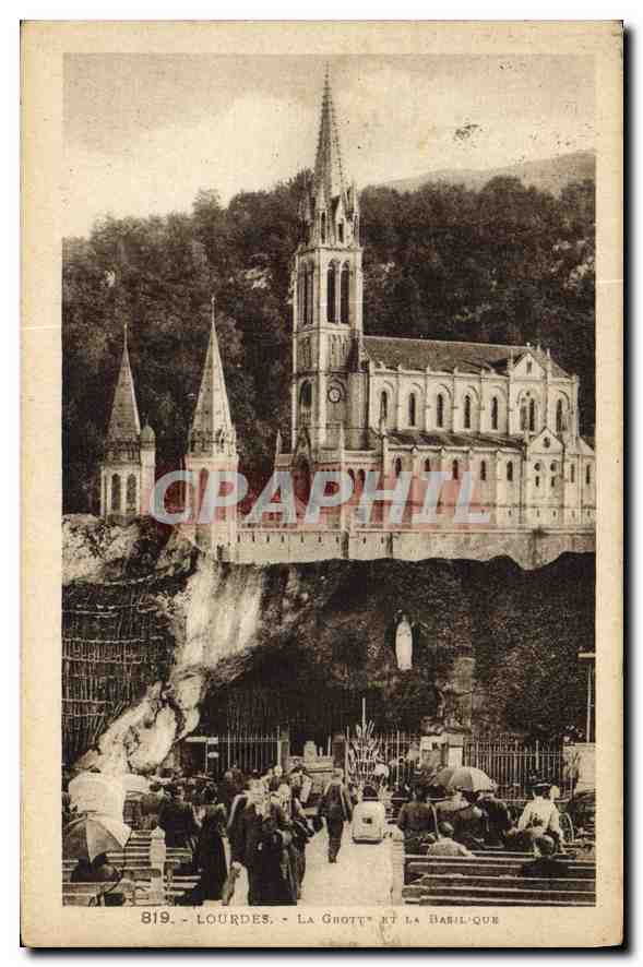 CPA Lourdes La Grotte et la Basilique 