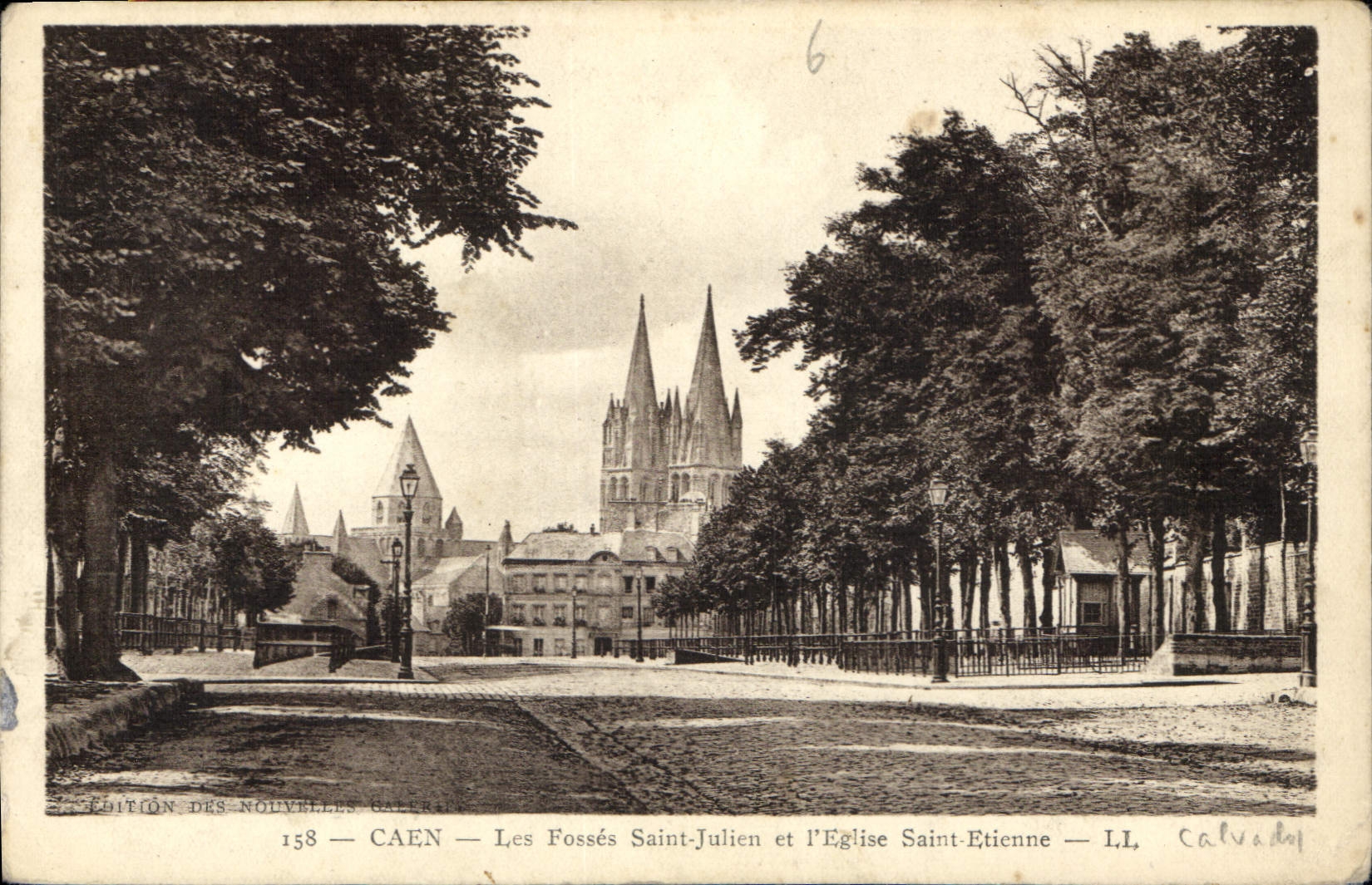 Caen — Les Fossés Saint-Julien et l'Église Saint-Étienne — Édition des Nouvelles Gallerie, n°158