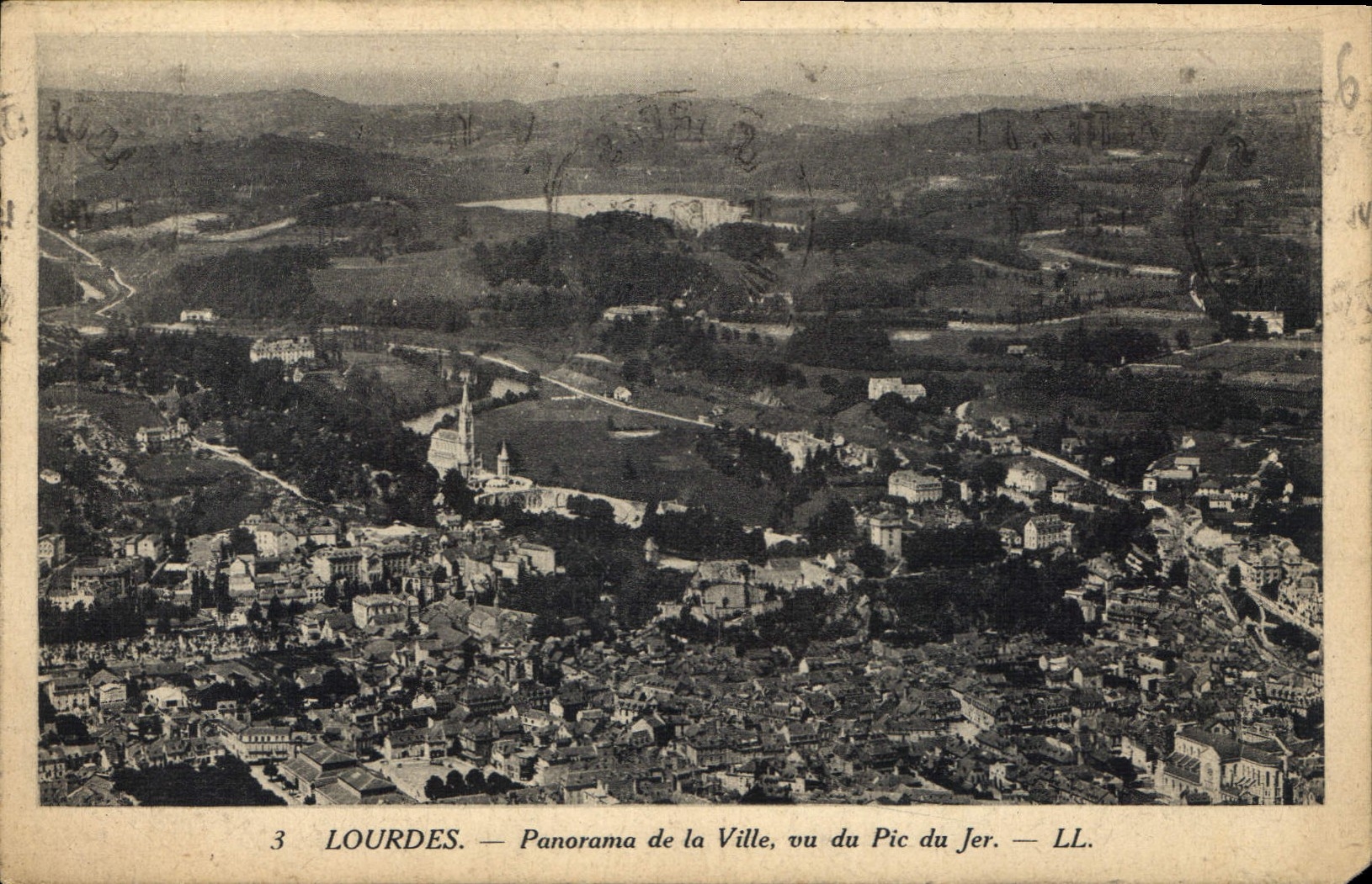 Lourdes — Panorama de la Ville, vu du Pic du Jer — LL.