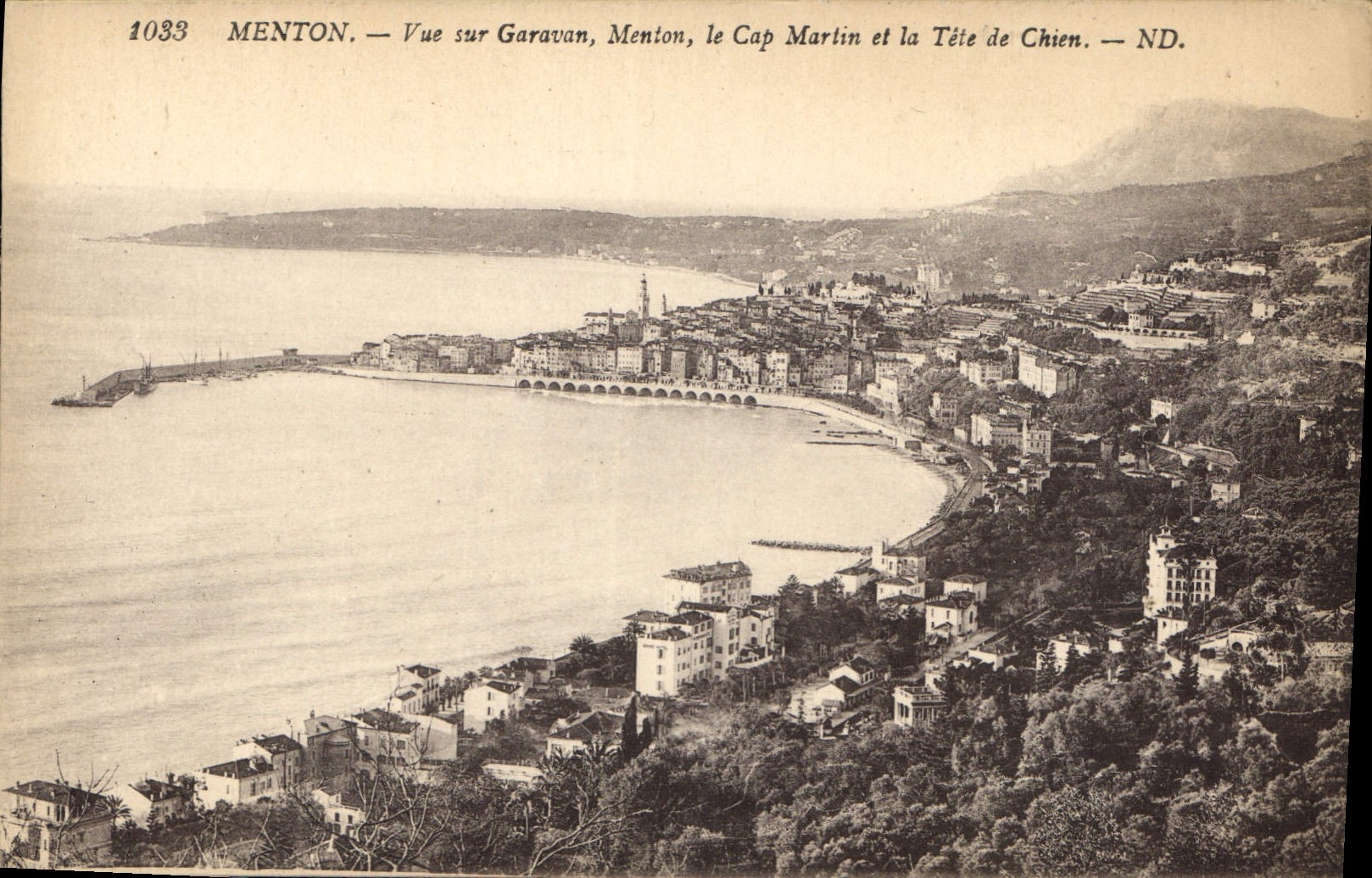 CPA Menton vue sur Garavan Menton le Cap Martin et la Tete de Chiens 