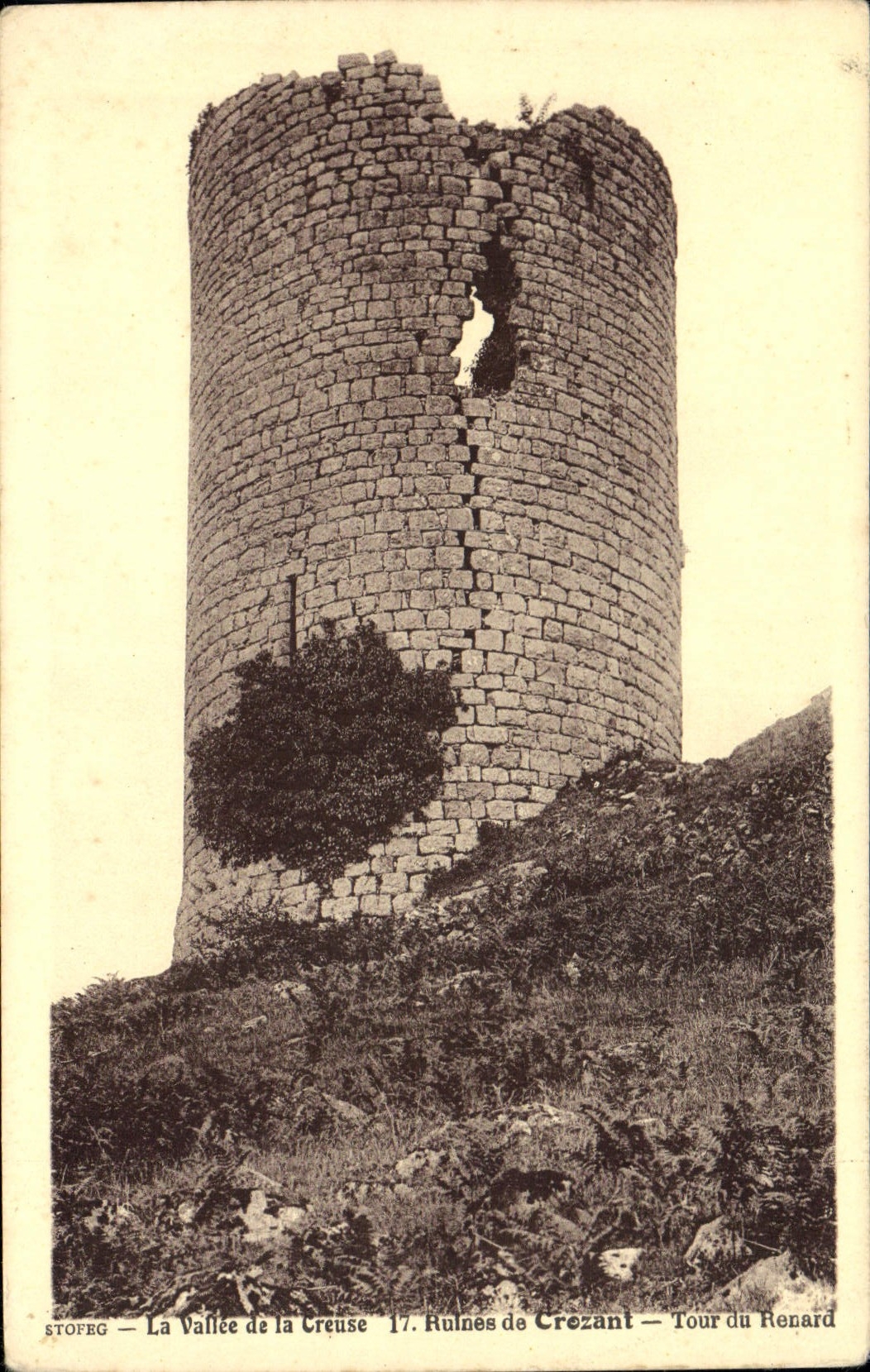 Ruines de Crozant — Tour du Renard — La Vallée de la Creuse