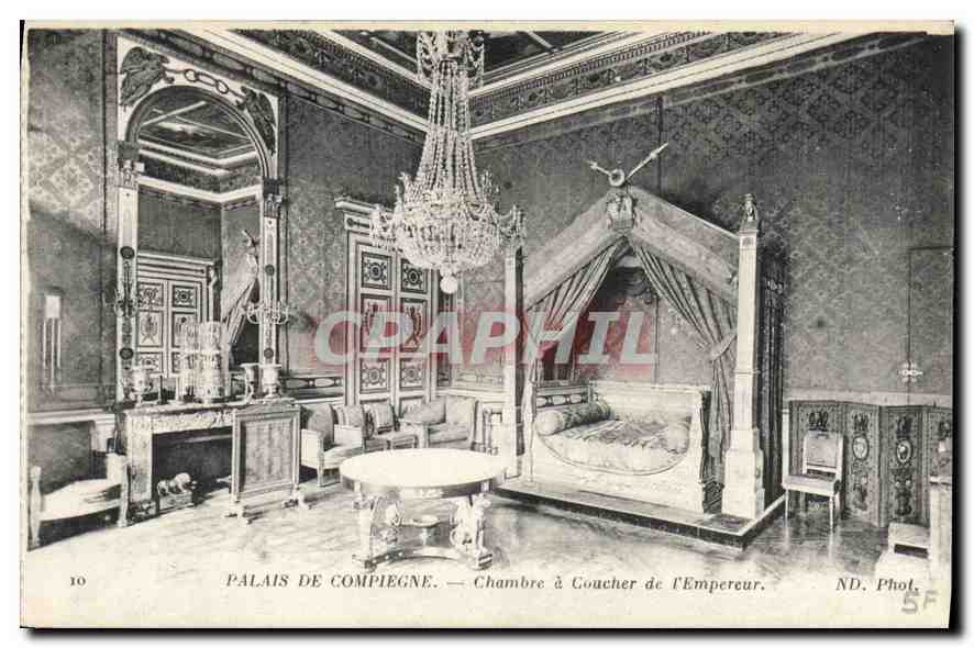 CPA Palais de Compiegne Chambre a coucher de l'Empereur 