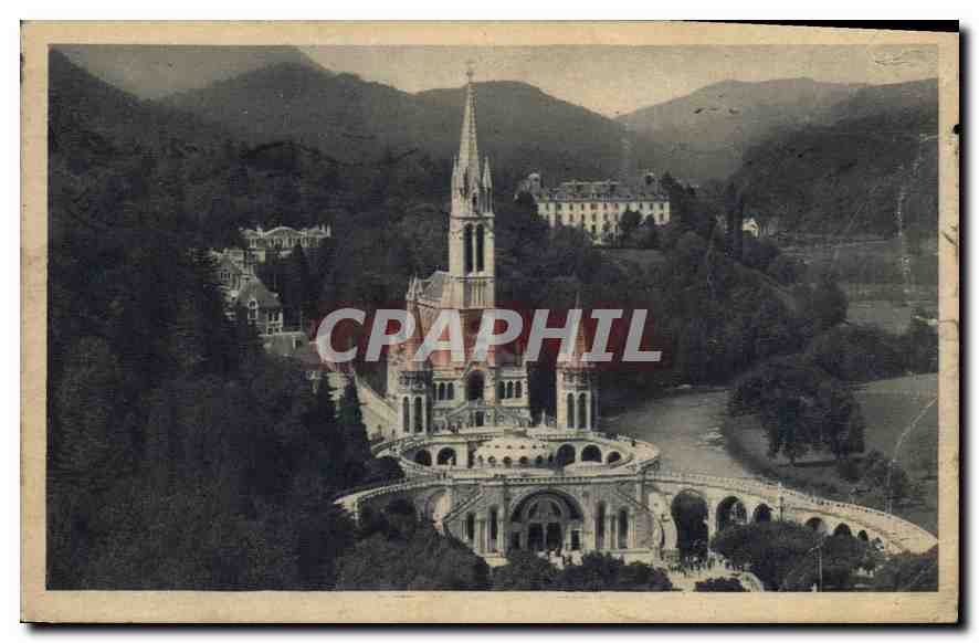 CPA Lourdes La Basilique vue du Chateau Fort 