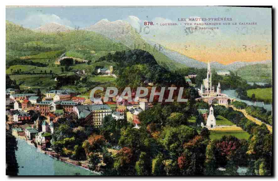 CPA Lourdes Vue Panoramique sur le Calvaire et la Basilique 
