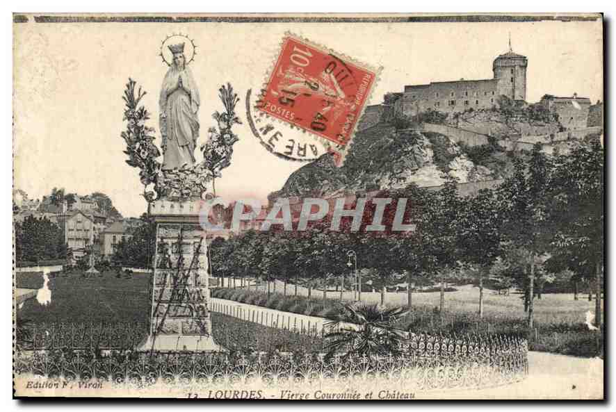 CPA Lourdes Vierge Couronnee et Chateau 