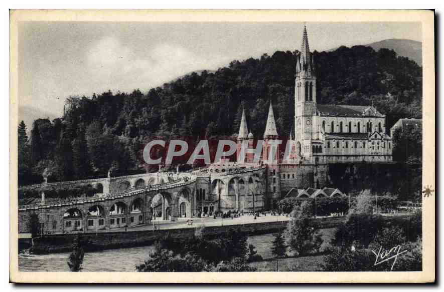 CPA Lourdes La Basilique et le Calvaire 