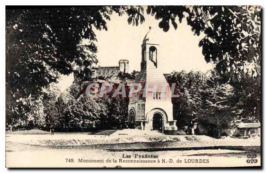CPA Les Pyrenees Monument de la Reconnaissance a N D de Lourdes 