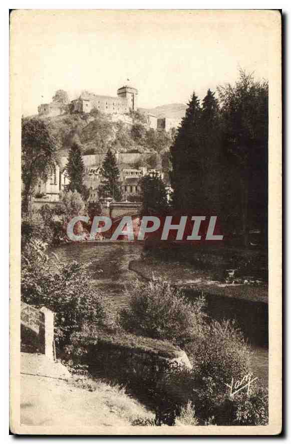 CPA Lourdes Le Chateau Fort et le Gave 