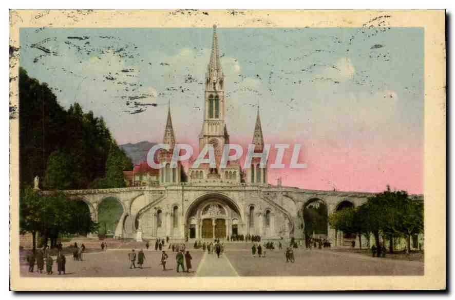 CPA Lourdes La Basilique et le Devant du Rosaire 