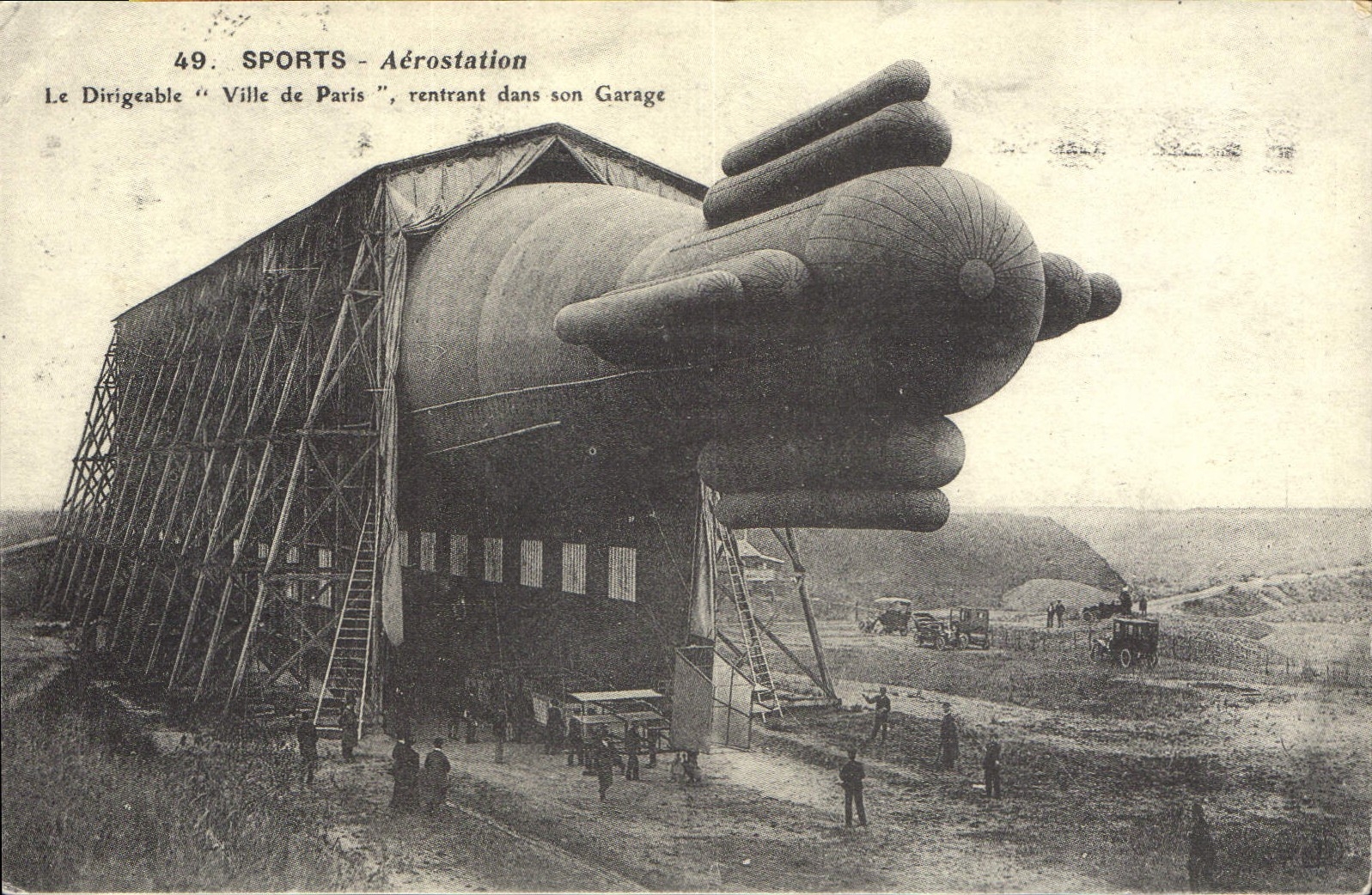 Dirigeable "Ville de Paris" — rentrant dans son garage — Éditions S.A. Imp. C. 2459, Paris