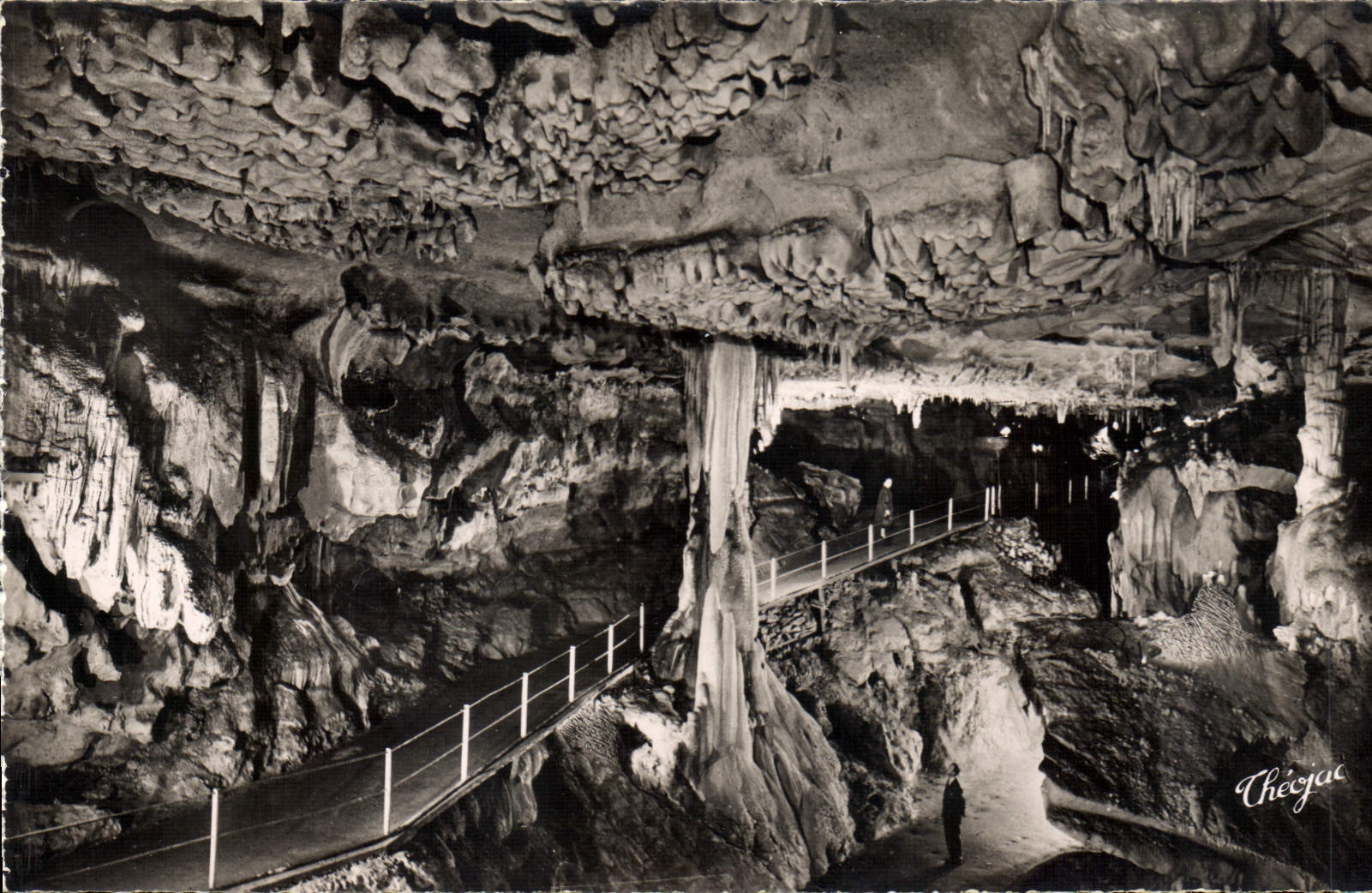 Grottes de Bétharram — Le passage entre la grande salle et la salle des Lustres — Théojac