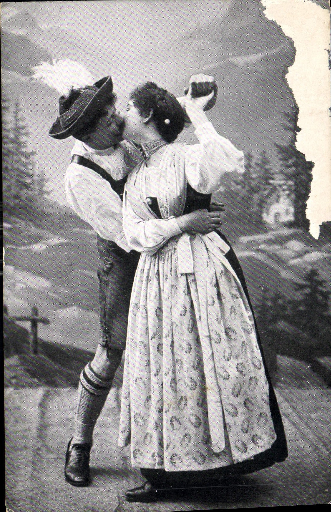 CPA Femme Folklore
