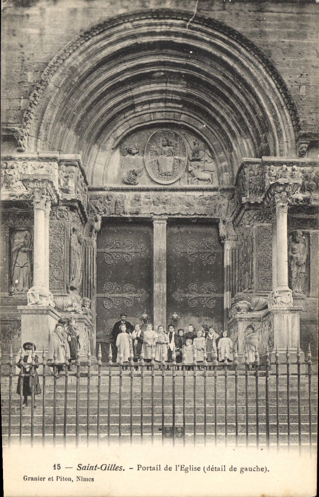 Saint-Gilles — Portail de l'Église (détail de gauche) — Granier et Piton, Nîmes