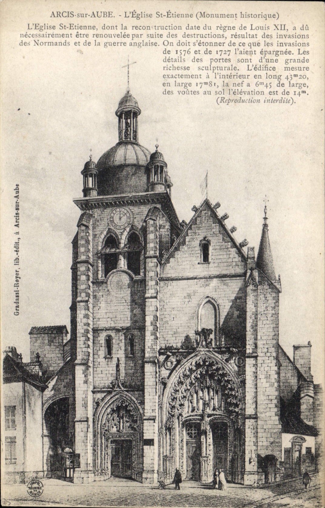CPA Arcis sur Aube L'Eglise St Etienne Monument Historique 