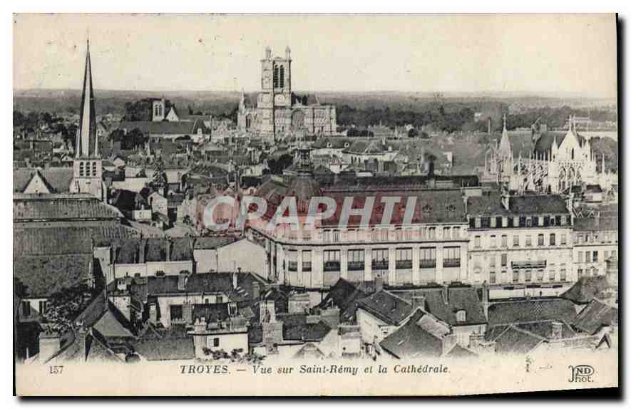 CPA Troyes Vue sur Saint Remy et la Cathedrale 