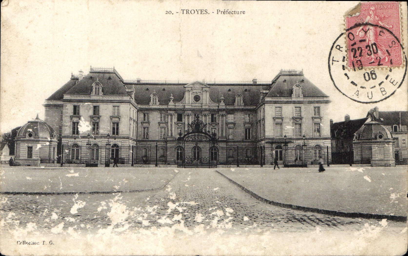 Troyes - Préfecture — vue de l'édifice avec timbre et cachet - Recto