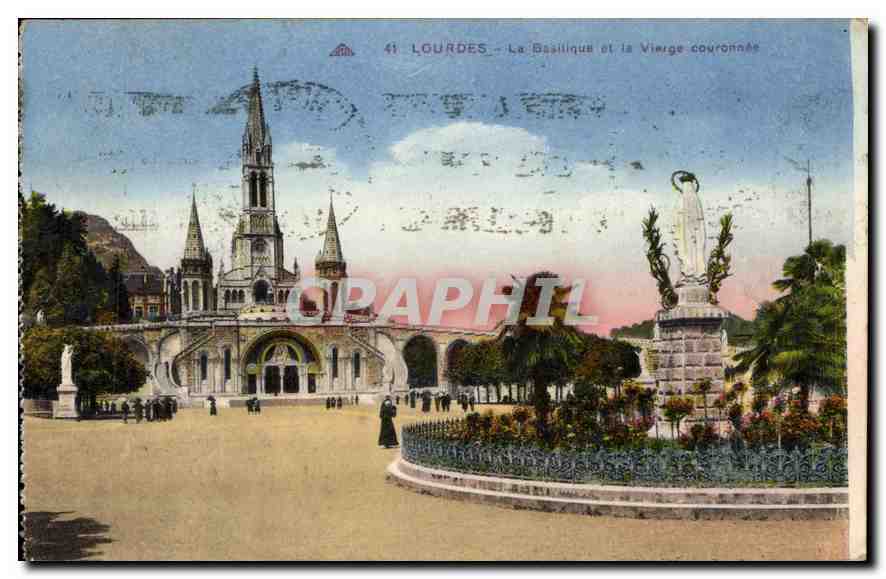 CPA Lourdes La Basilique et la Vierge Couronnee 