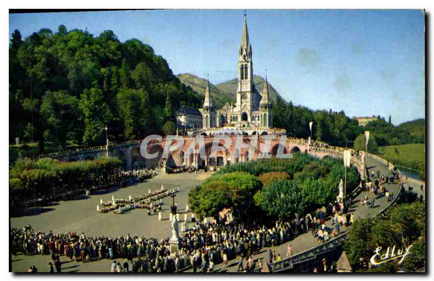 CPA Lourdes La Basilique et le Pic du Jer 