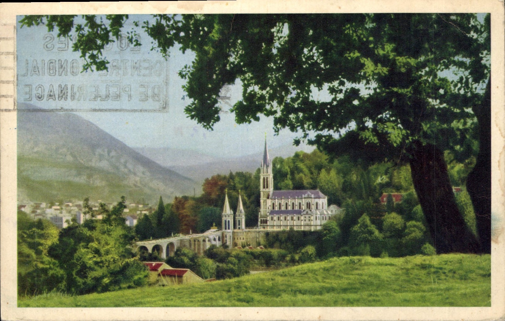CPA Lourdes La Basilique la ville et le Pic du Jer 