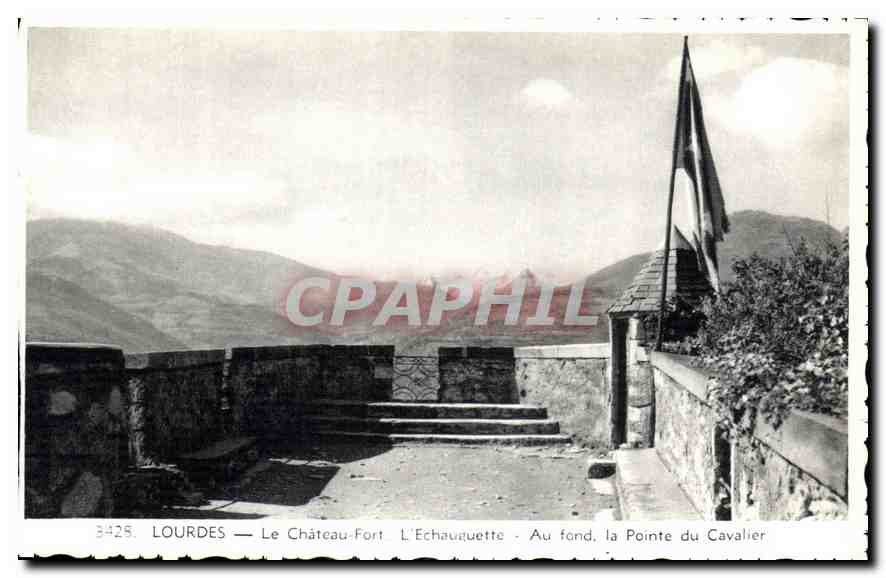 CPA Lourdes Le Chateau Fort L'Echauguette Au fond la Pointe du Cavalier 